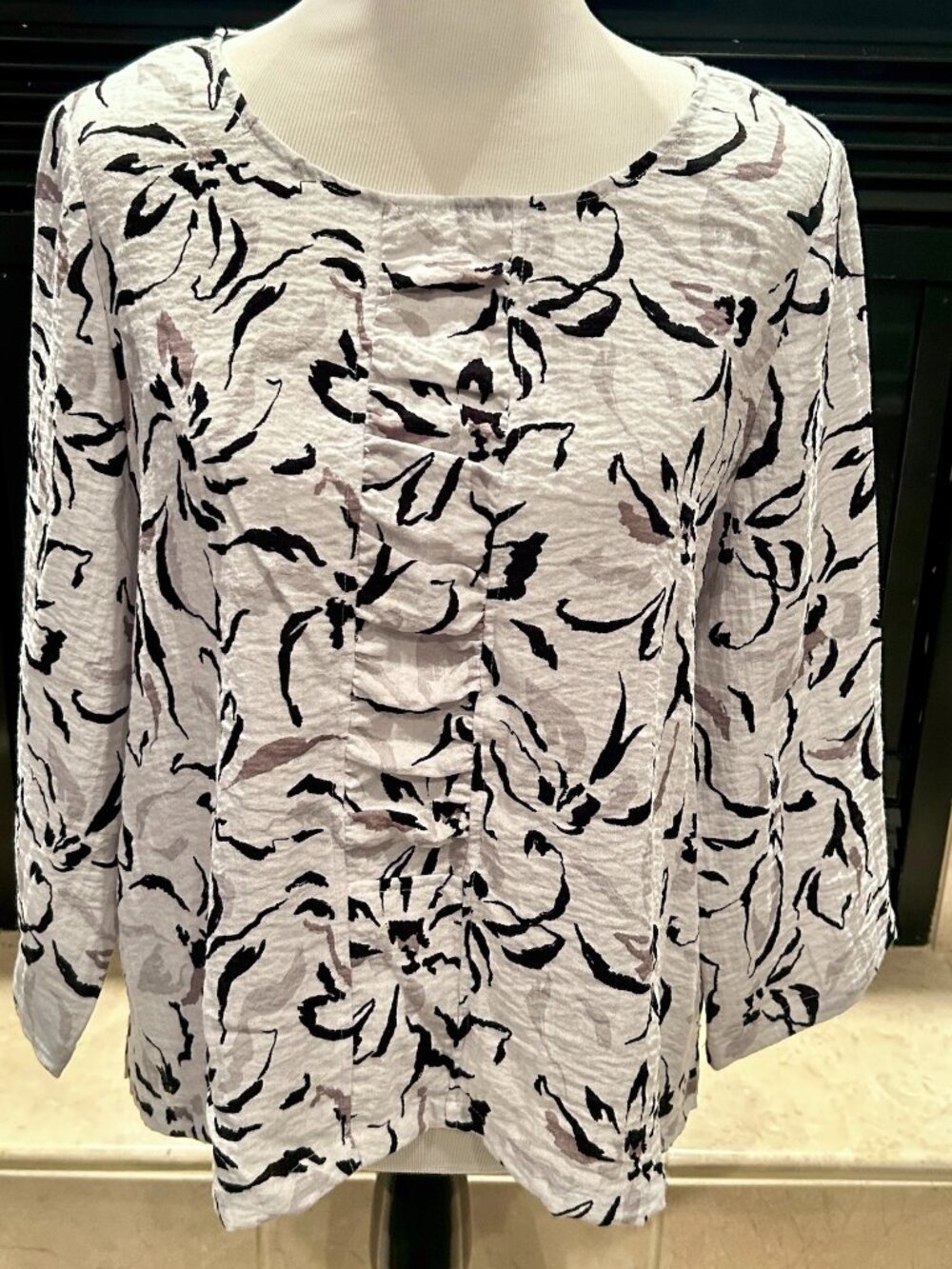 Habitat Gray Black and White Abstract Blouse